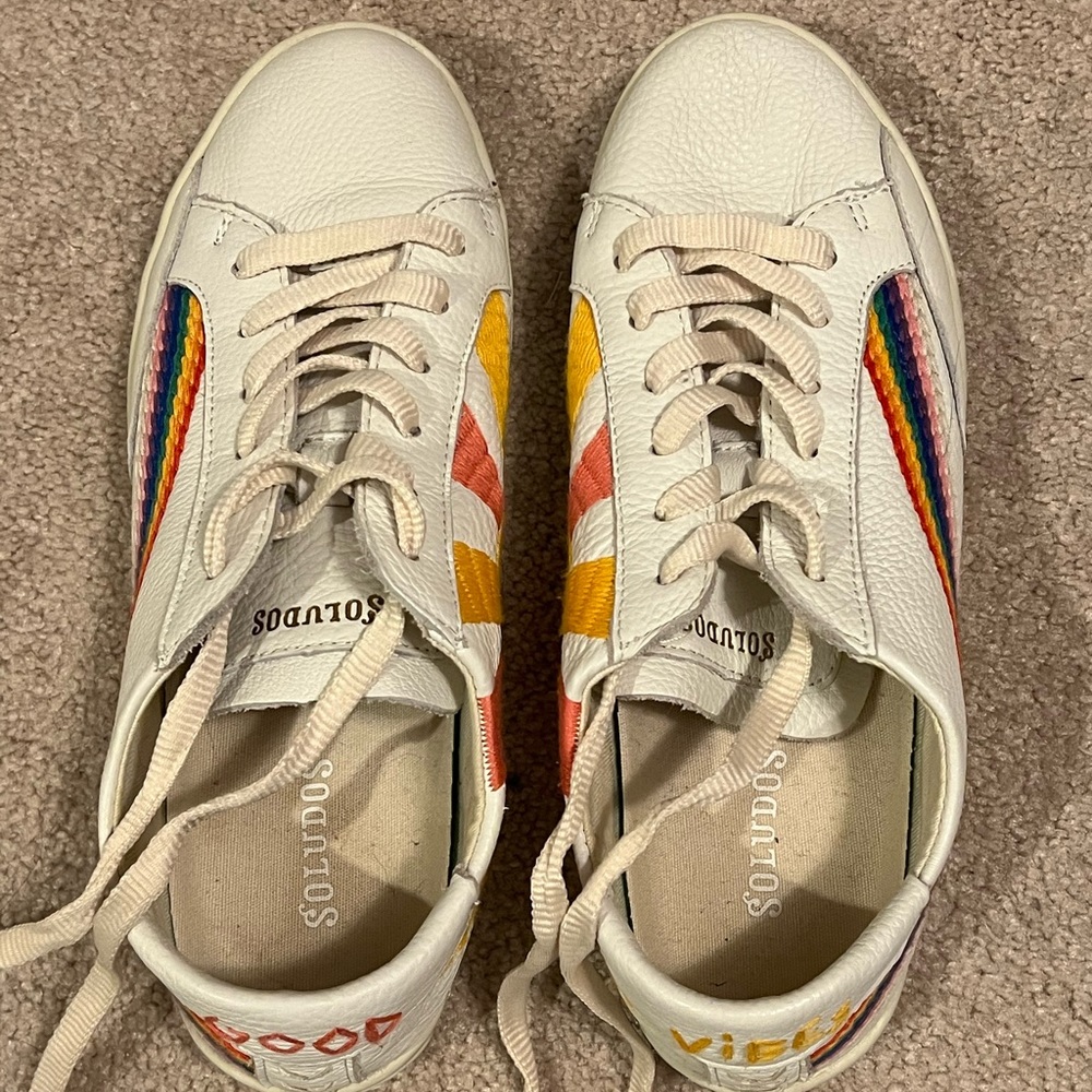 GOOD VIBES SNEAKS
